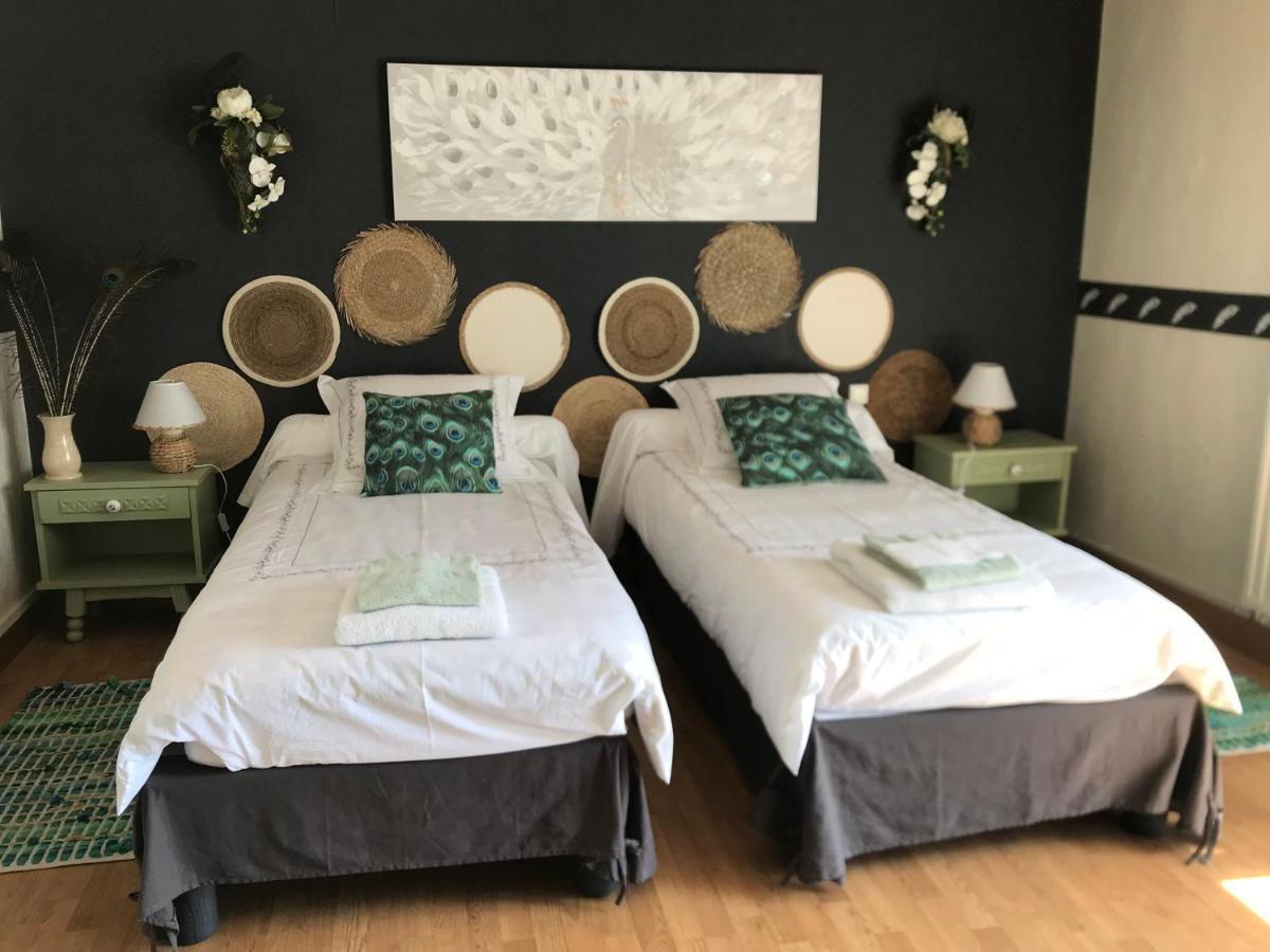Le Grillage A Poules Bed & Breakfast Chateaubernard Ngoại thất bức ảnh
