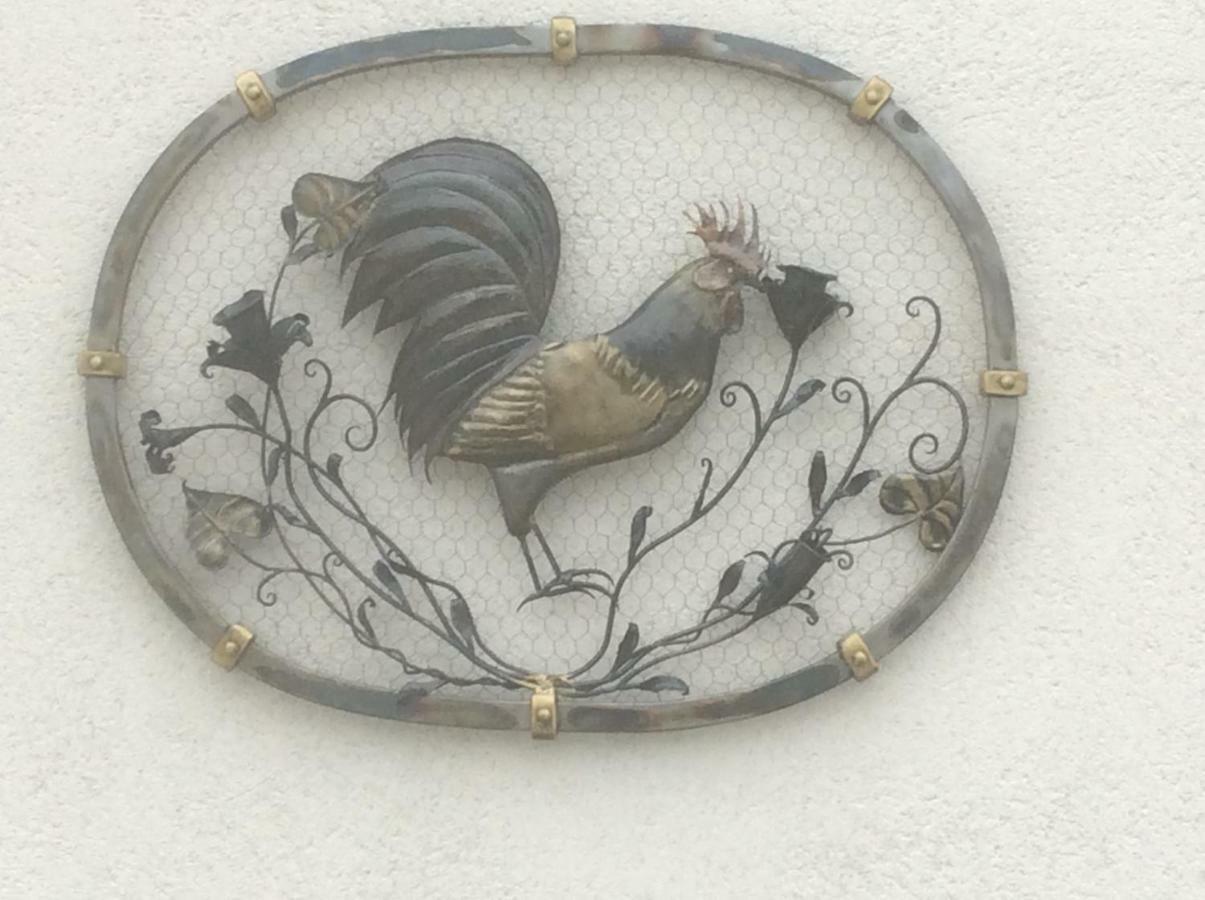Le Grillage A Poules Bed & Breakfast Chateaubernard Ngoại thất bức ảnh